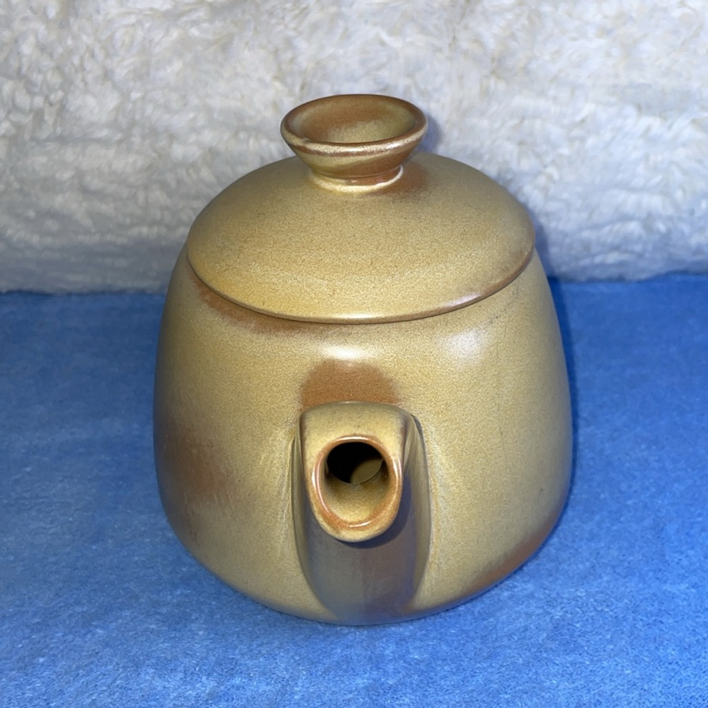 Vintage Frankoma Large Teapot with Lid. - Picture 2 of 4